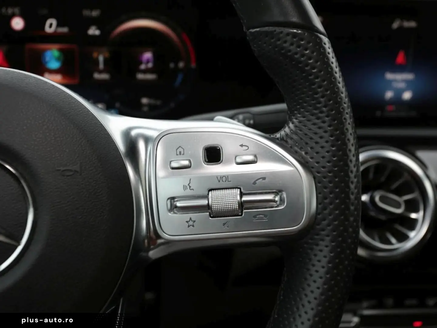 MERCEDES-BENZ CLA 250 e Coupé AMG Night Panorama Sit&hellip;