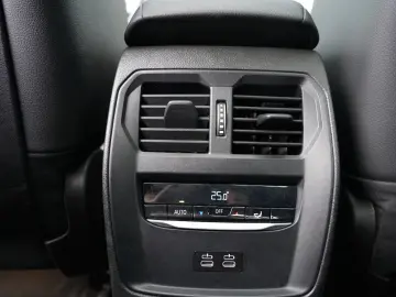 BMW 320d xDrive M Sport SCHIEBEDACH H&K KAM AHK HUD