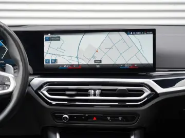 BMW 320d xDrive M Sport SCHIEBEDACH H&K KAM AHK HUD