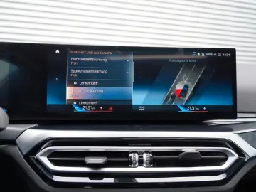 BMW 320d xDrive M Sport SCHIEBEDACH H&K KAM AHK HUD