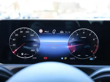 MERCEDES-BENZ CLA 180 Coupé AMG Sport Advanced  Dist&hellip;