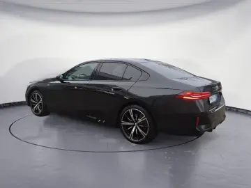 BMW 520d Navi Tempom.aktiv Bluetooth PDC HeadUp