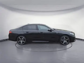 BMW 520d Navi Tempom.aktiv Bluetooth PDC HeadUp