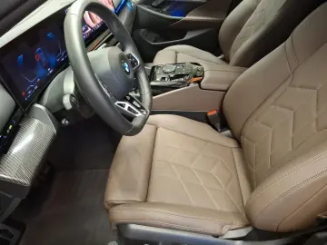 BMW 520d Navi Tempom.aktiv Bluetooth PDC HeadUp