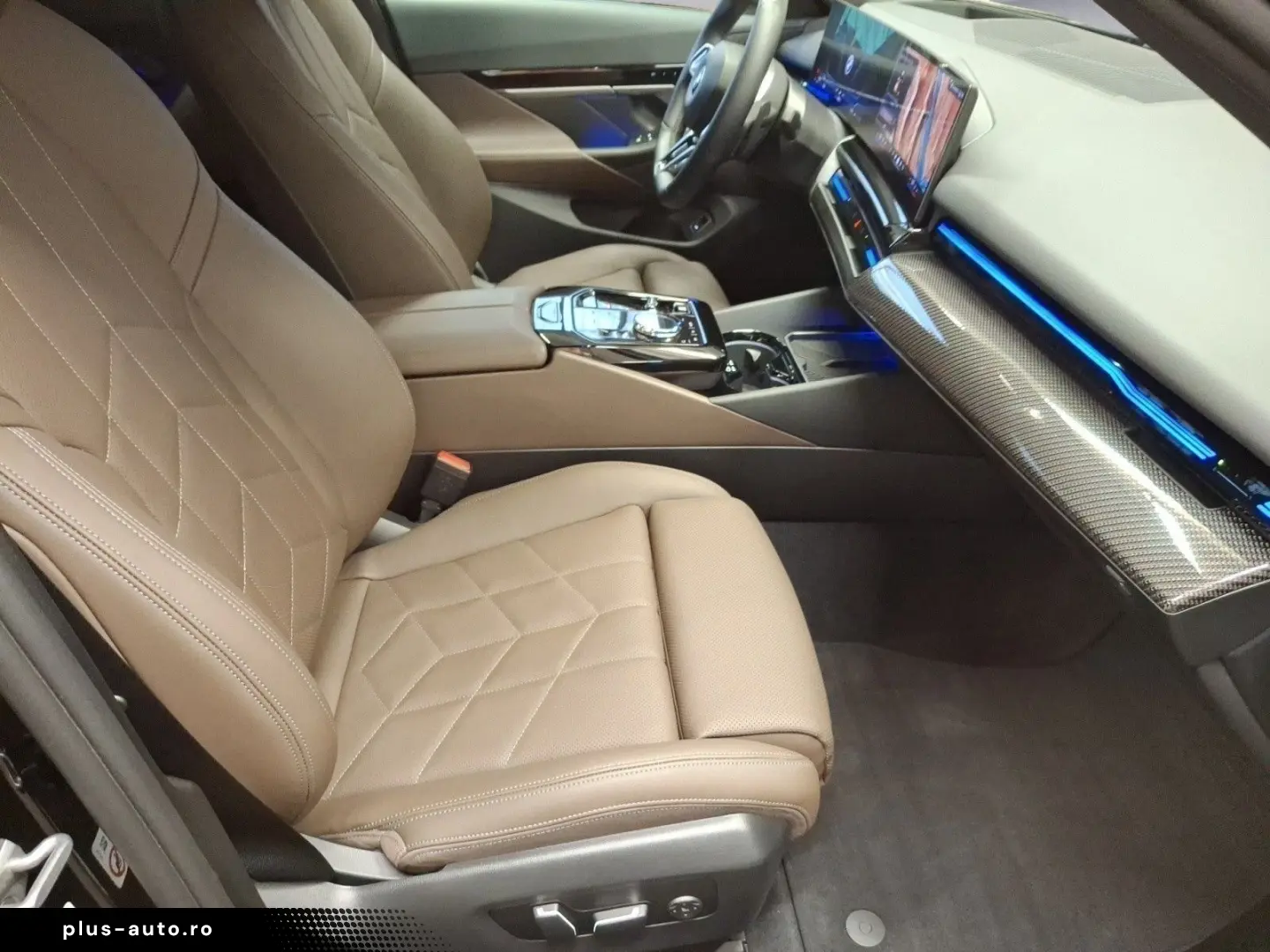 BMW 520d Navi Tempom.aktiv Bluetooth PDC HeadUp