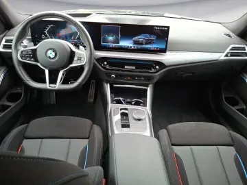 BMW 320d xDrive Automatik Navi Tempom.aktiv AHK HIFI