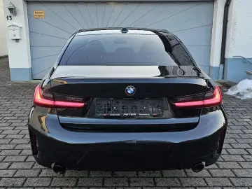 BMW Limousine 320 d xDrive M Sport HUD Sportsitze