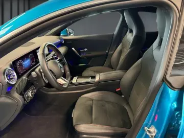 MERCEDES-BENZ CLA 200 AMG  SHZ KAMERA PDC  MBUX LED AMBIENTE