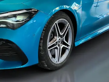 MERCEDES-BENZ CLA 200 AMG  SHZ KAMERA PDC  MBUX LED AMBIENTE