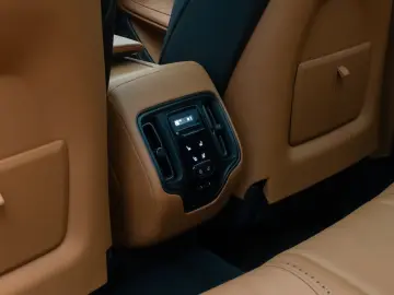 Aston Martin DBX 4.0 V8 ACC 360  Bi-LED Elegance