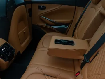 Aston Martin DBX 4.0 V8 ACC 360  Bi-LED Elegance