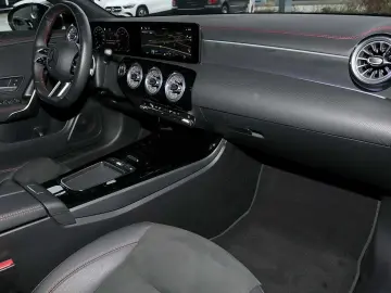 MERCEDES-BENZ CLA 200 Coupé AMG 19 ZOLL MULTIBEAM NI&hellip;