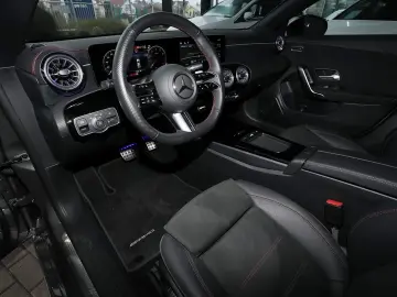 MERCEDES-BENZ CLA 200 Coupé AMG 19 ZOLL MULTIBEAM NI&hellip;