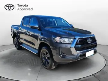 TOYOTA Toyota Hilux 2.4 d-4d C&C 4x4 Lounge