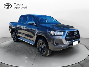 TOYOTA Toyota Hilux 2.4 d-4d C&C 4x4 Lounge