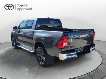 TOYOTA Toyota Hilux 2.4 d-4d C&C 4x4 Lounge