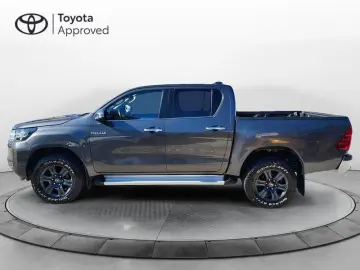 TOYOTA Toyota Hilux 2.4 d-4d C&C 4x4 Lounge