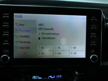 TOYOTA Hilux 2.4 D-4D X-TRA CAB COMFORT 4WD VAN