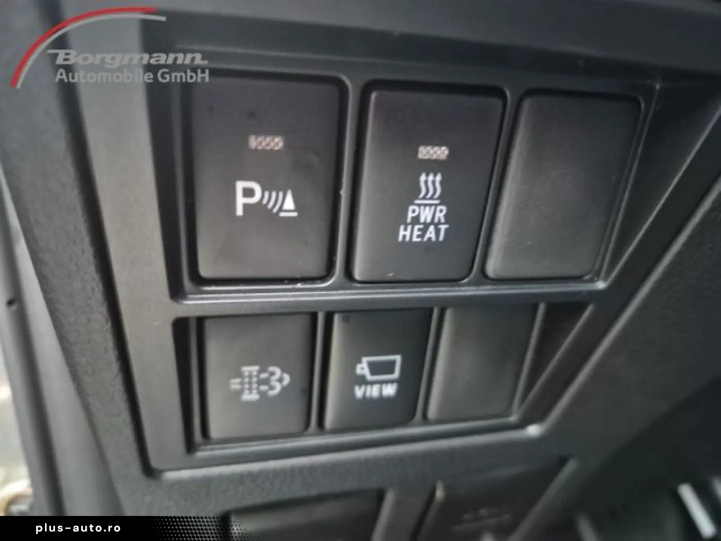 TOYOTA Hilux Double Cab Invincible 4x4 2.8 D-4D EU6d  L