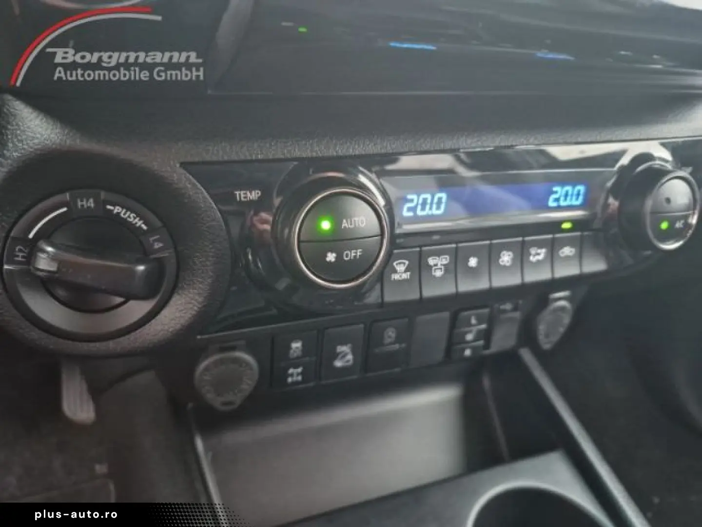 TOYOTA Hilux Double Cab Invincible 4x4 2.8 D-4D EU6d  L