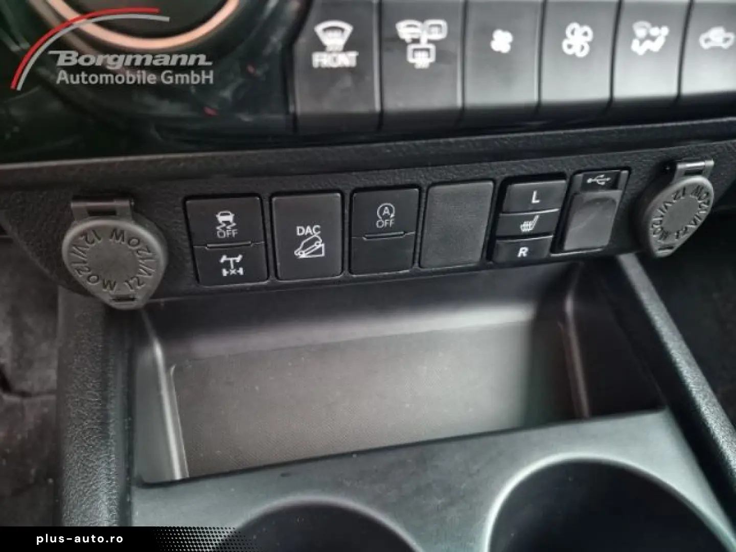 TOYOTA Hilux Double Cab Invincible 4x4 2.8 D-4D EU6d  L