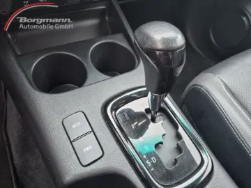 TOYOTA Hilux Double Cab Invincible 4x4 2.8 D-4D EU6d  L