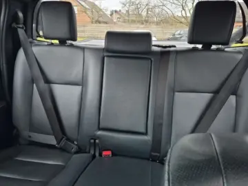 TOYOTA Hilux Double Cab Invincible 4x4 2.8 D-4D EU6d  L