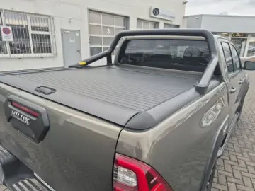 TOYOTA Hilux Double Cab Invincible 4x4 2.8 D-4D EU6d  L