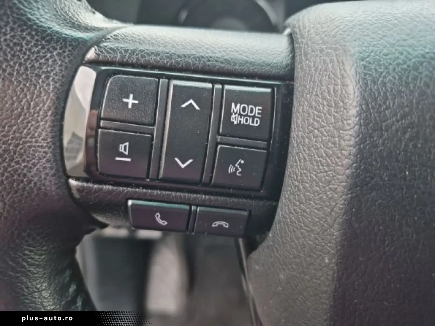 TOYOTA Hilux Double Cab Invincible 4x4 2.8 D-4D EU6d  L