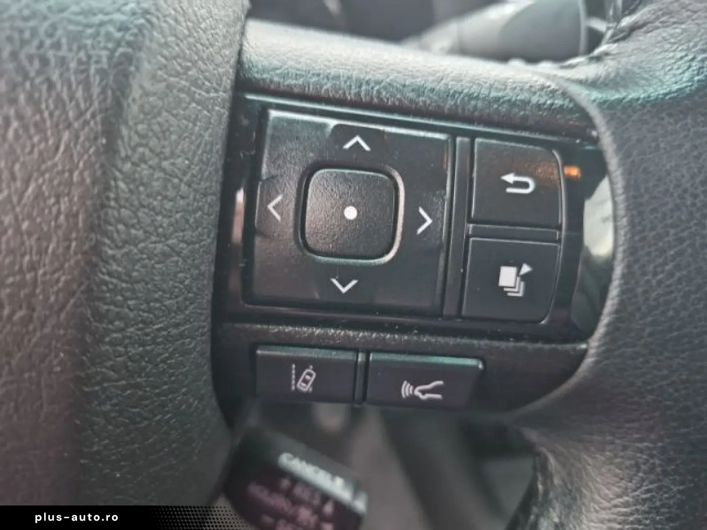 TOYOTA Hilux Double Cab Invincible 4x4 2.8 D-4D EU6d  L