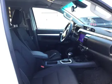 TOYOTA Hilux Double Cab 2 4 D-4D Comfort 4x4