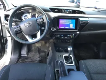 TOYOTA Hilux Double Cab 2 4 D-4D Comfort 4x4