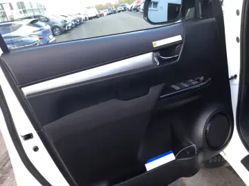 TOYOTA Hilux Double Cab 2 4 D-4D Comfort 4x4