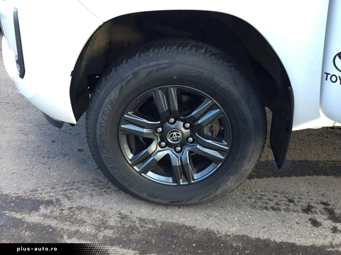 TOYOTA Hilux Double Cab 2 4 D-4D Comfort 4x4