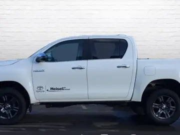 TOYOTA Hilux Double Cab 2 4 D-4D Comfort 4x4