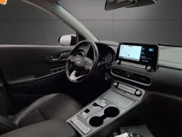 Hyundai Kona EV Premium 64 kWh