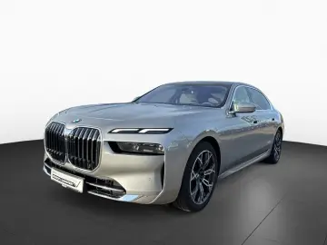 BMW 740d xDr HUD St Go 360  AHK Iconic Stdhz