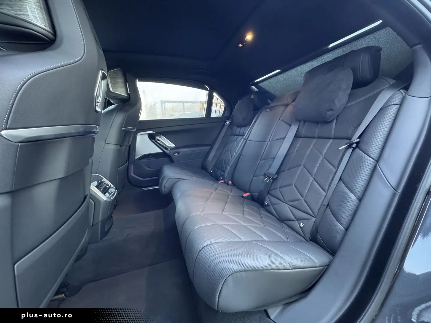 BMW 750e xDrive Massage Exc.Lounge Autobahnas. B&W