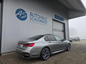 BMW 730d xDrive M Sport NAPPA 20``SHD St.Hzg.360 HUD