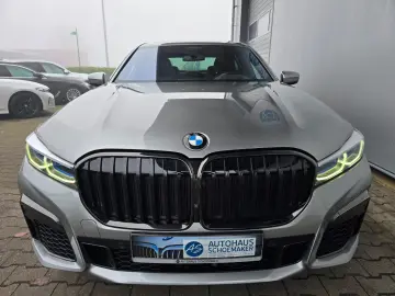 BMW 730d xDrive M Sport NAPPA 20``SHD St.Hzg.360 HUD