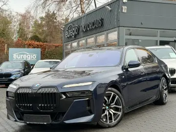BMW 750 e xDrive DVD im fond - M Sportpaket
