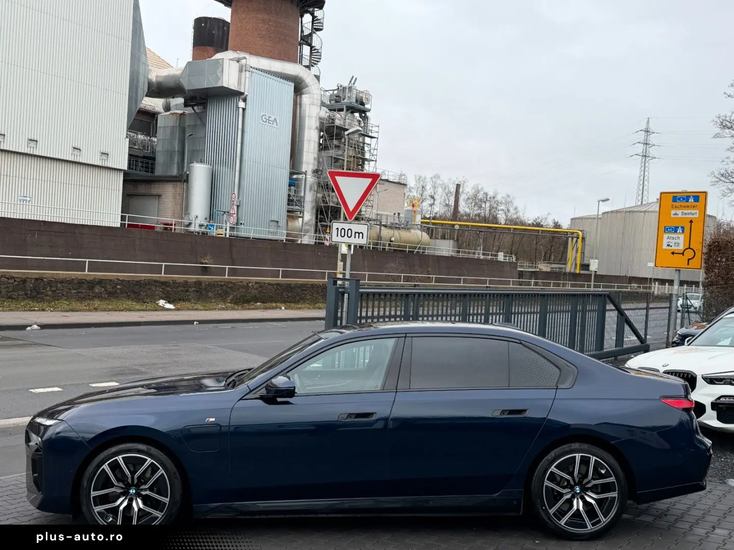 BMW 750 e xDrive DVD im fond - M Sportpaket
