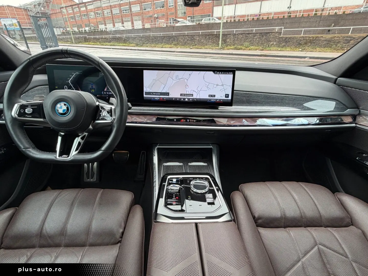 BMW 750 e xDrive DVD im fond - M Sportpaket