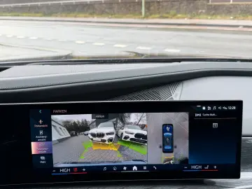 BMW 750 e xDrive DVD im fond - M Sportpaket