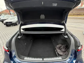 BMW 750 e xDrive DVD im fond - M Sportpaket