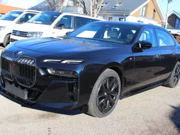 BMW 740 d xDrive M Sport  TV Spate Interior Bej