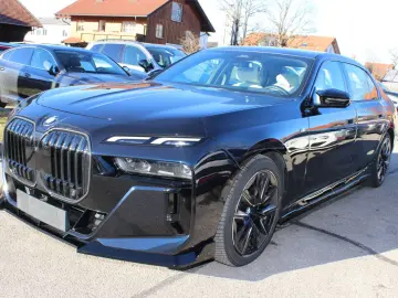 BMW 740 d xDrive M Sport  TV Spate Interior Bej