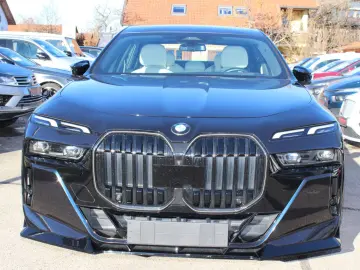 BMW 740 d xDrive M Sport  TV Spate Interior Bej