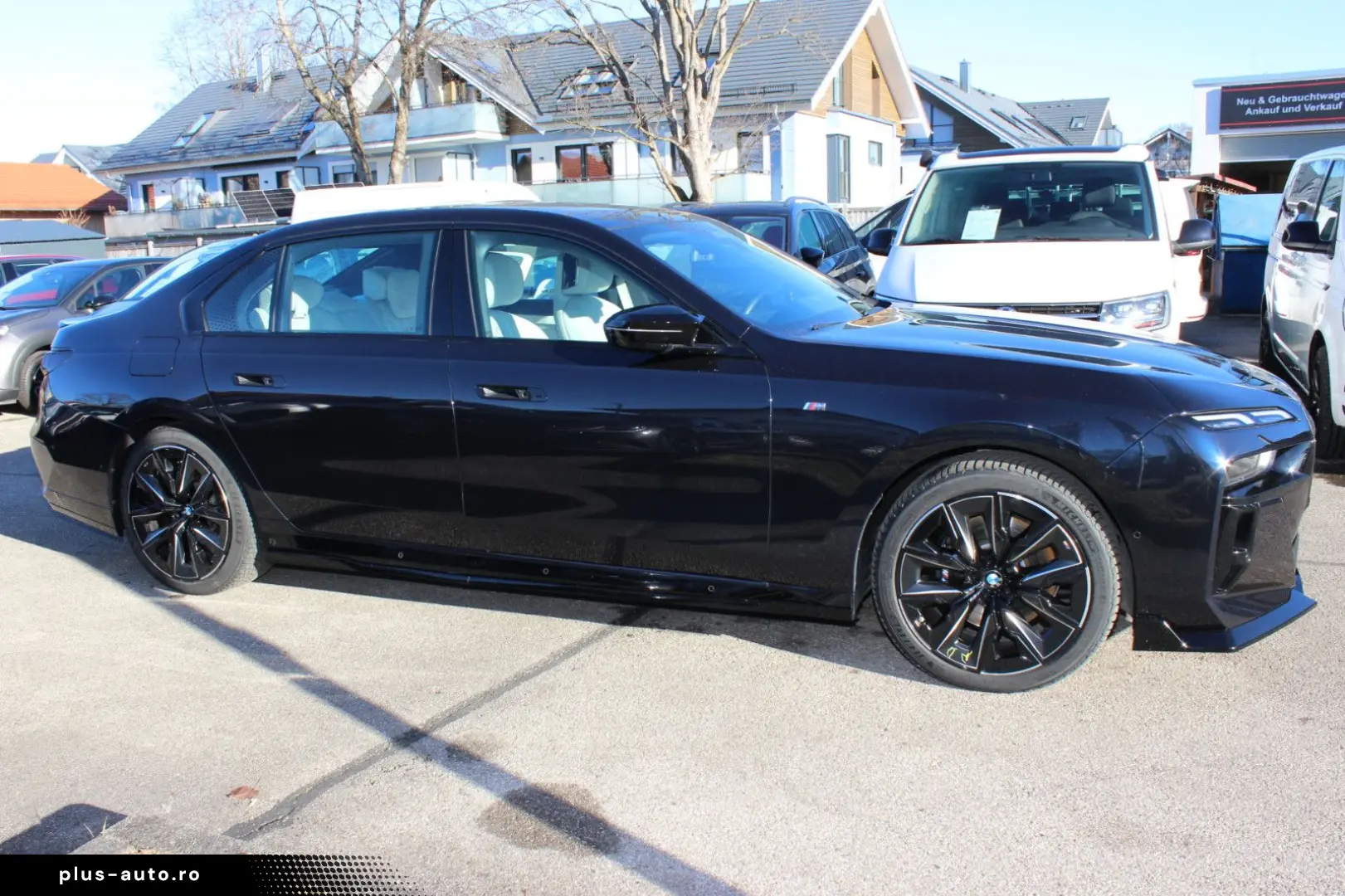 BMW 740 d xDrive M Sport  TV Spate Interior Bej