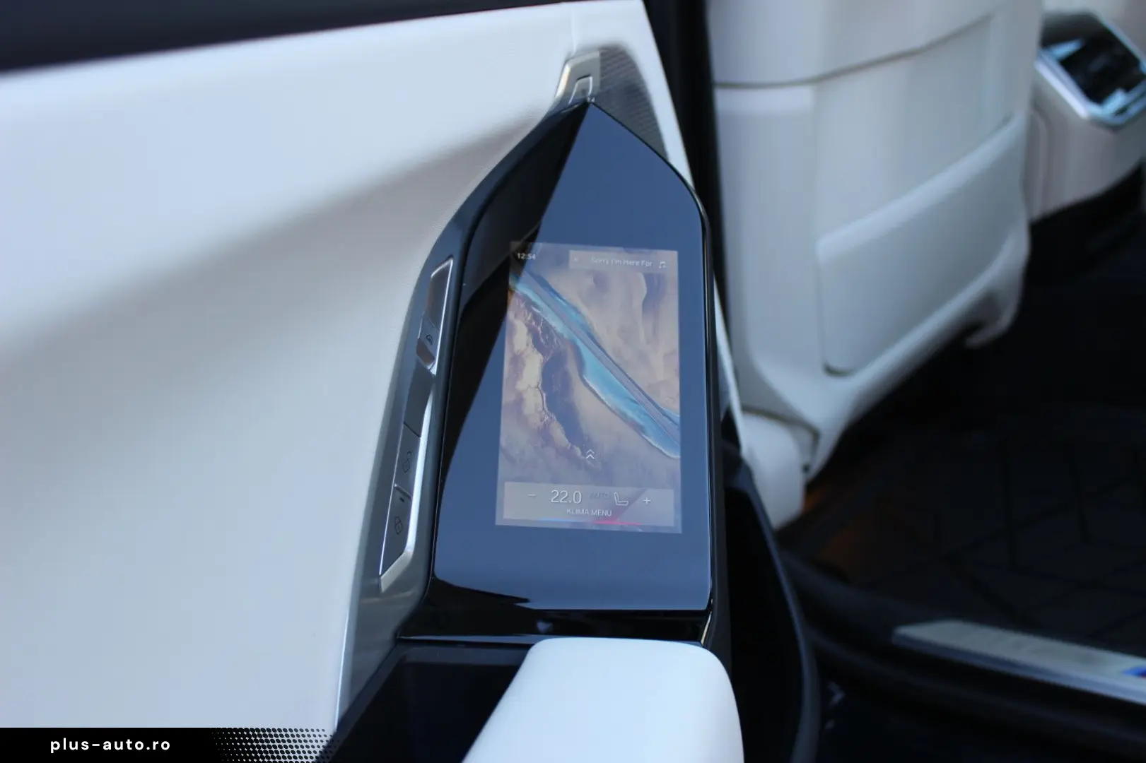 BMW 740 d xDrive M Sport  TV Spate Interior Bej